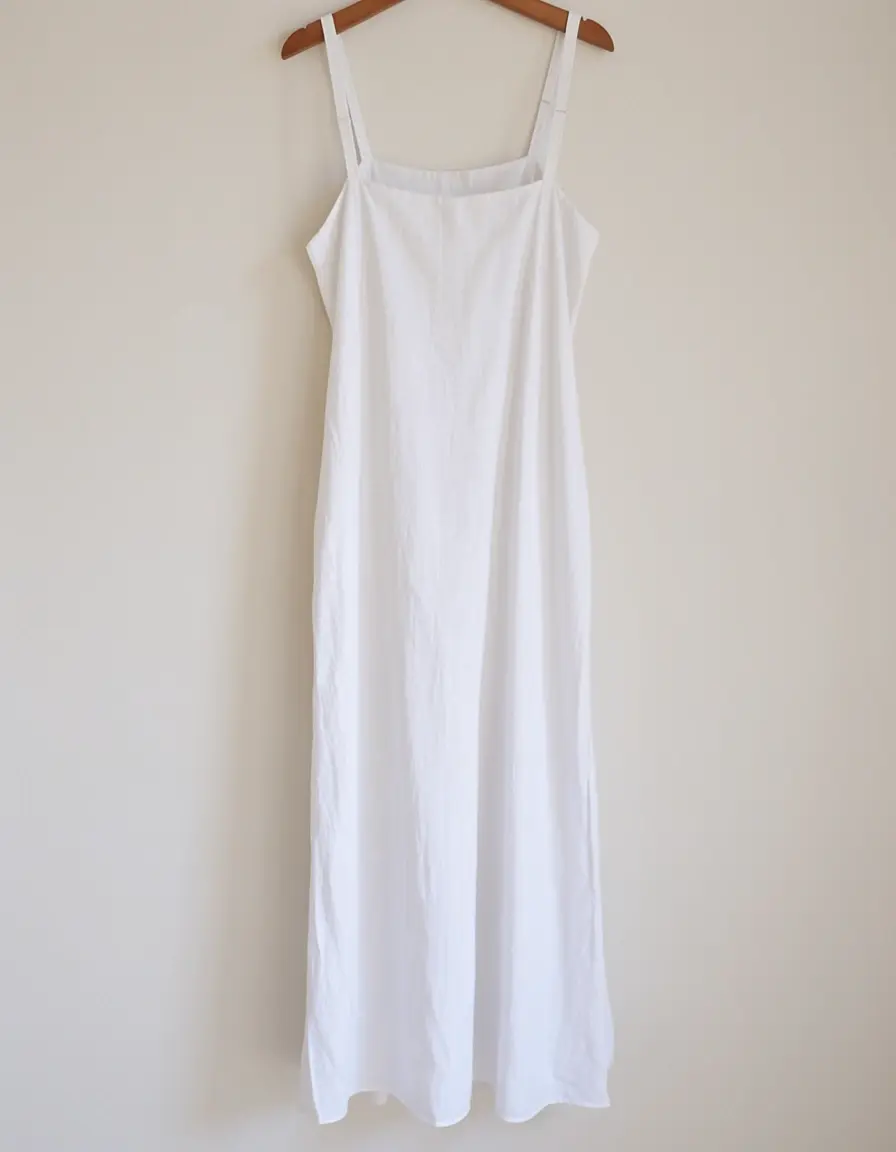 Langes weißes Leinen-Maxikleid
