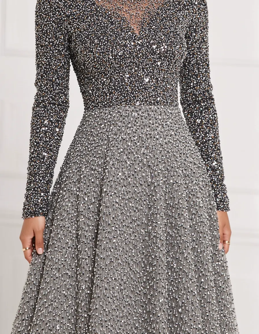 Besticktes Perlenkleid langarm
